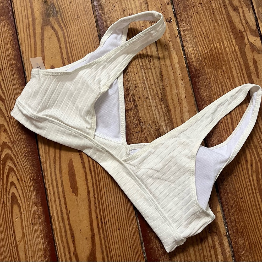 White Bikini Set - Picture 2 of 4